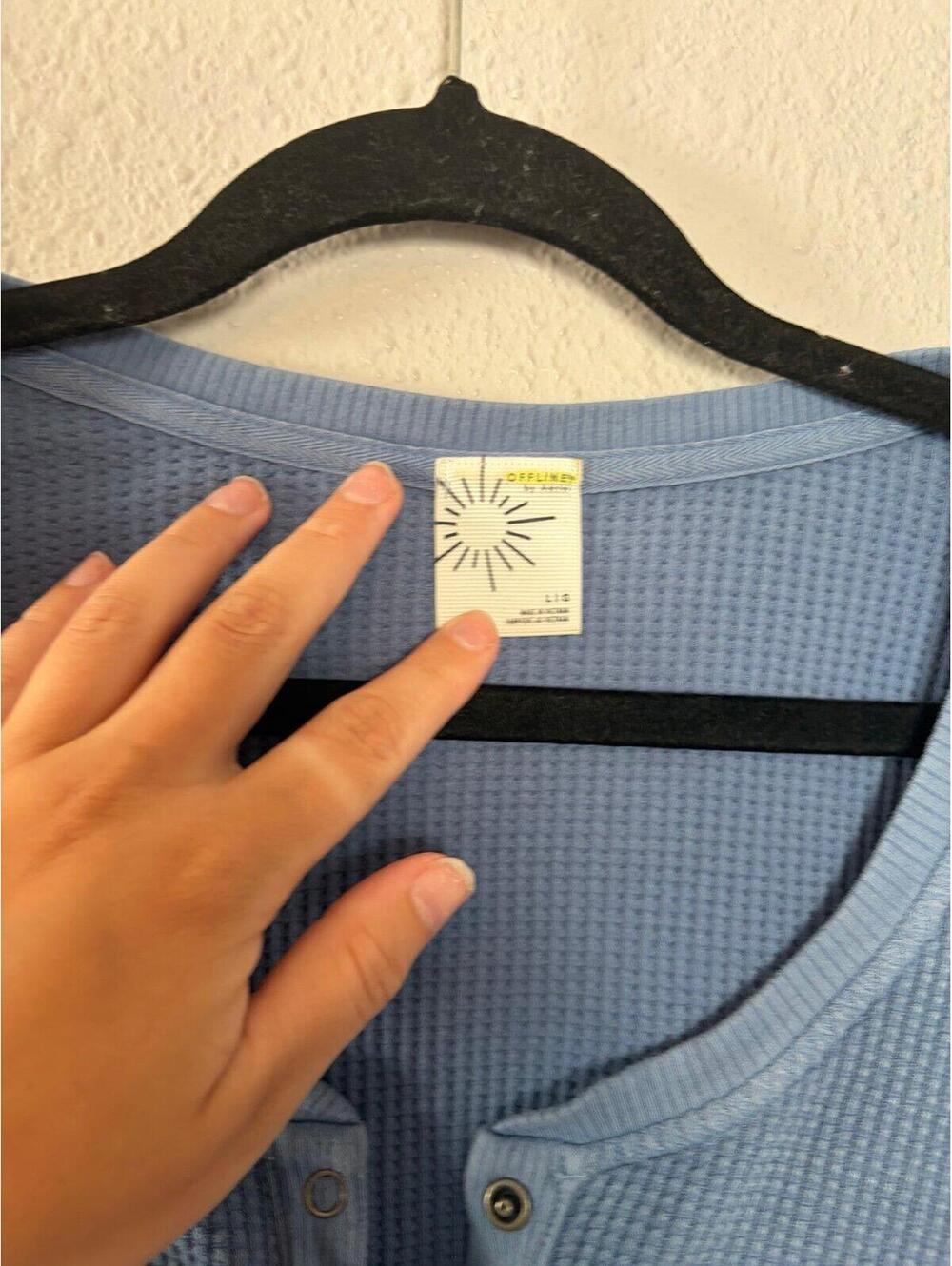 Offline by Aerie cropped waffle henley long sleeve blue size L - Picture 2 of 3